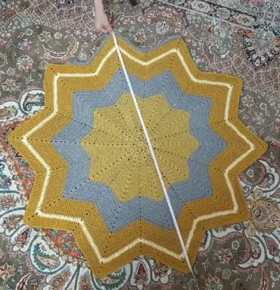 سفارش بافت فرشینه مدل ستاره ای با مکرومه سه سوزنه