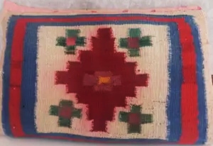 گلیم بافی ساده جریره استفاده از گلیم به عنوان پشتی در پاراتاکی